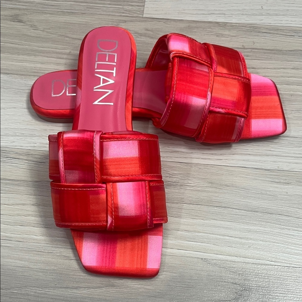 Delta Women's Vibrant Red Pink Orange Slide Sandals Sz 9.5 Spring Summer Vacay